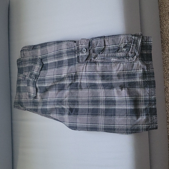 Shorts - Picture 3 of 3